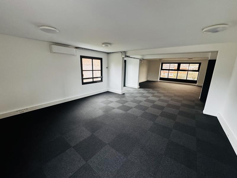 Bureau - 196 m²