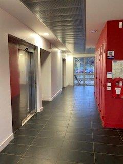 Bureau - 172 m² - 1 pièce