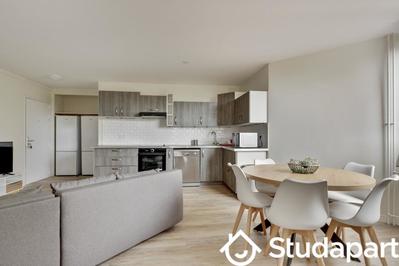 Chambre - 11 m² - 1 pièce