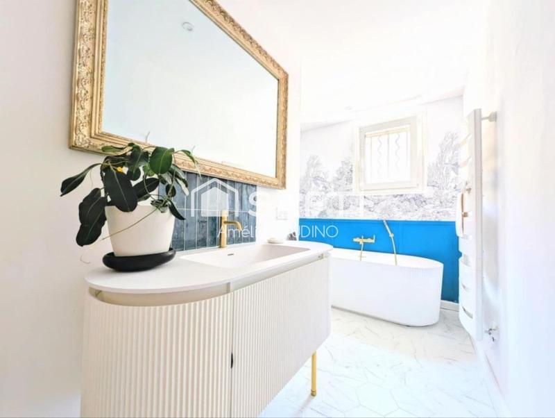 Maison - 180 m² - 6 pièces