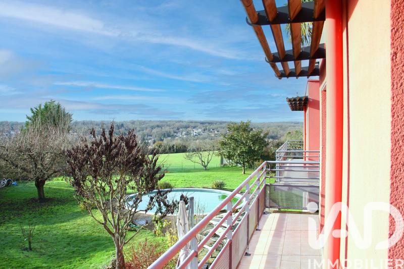 Maison de maîtres - 250 m² - 10 pièces