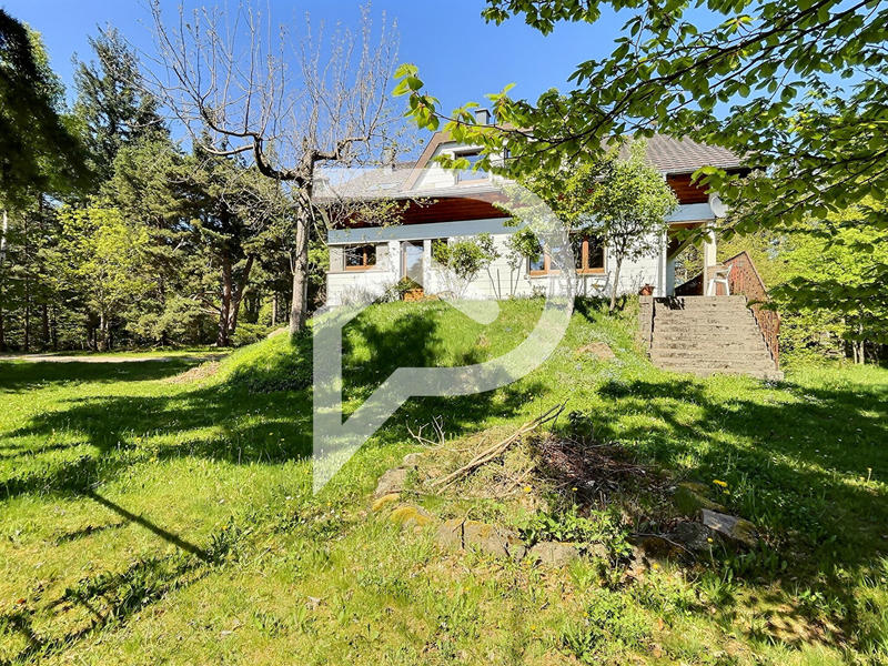 Maison - 215 m² - 10 pièces