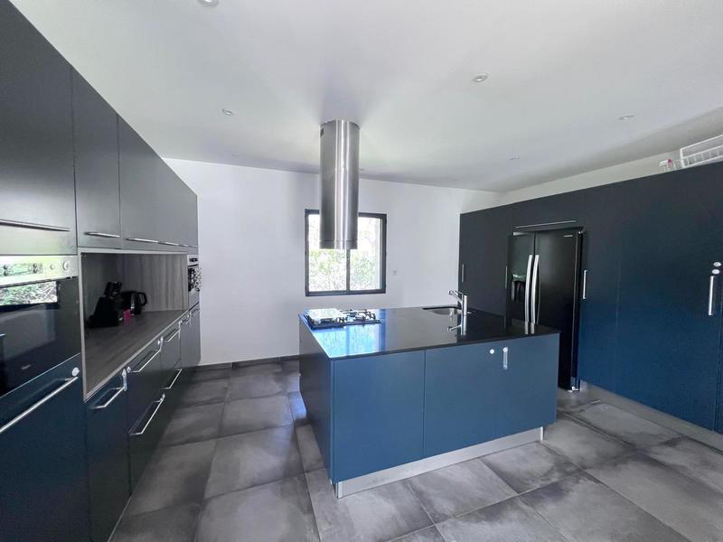 Villa - 200 m² - 5 pièces