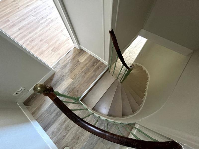 Immeuble - 210 m² - 9 pièces