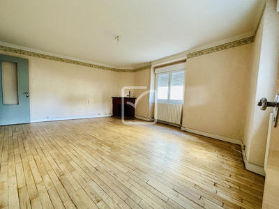 Maison - 160 m² - 9 pièces