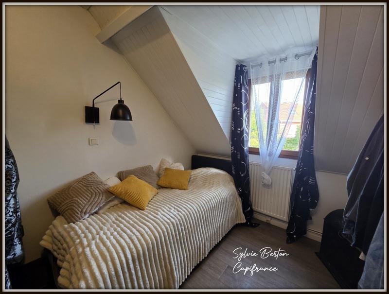 Maison - 99 m² - 6 pièces