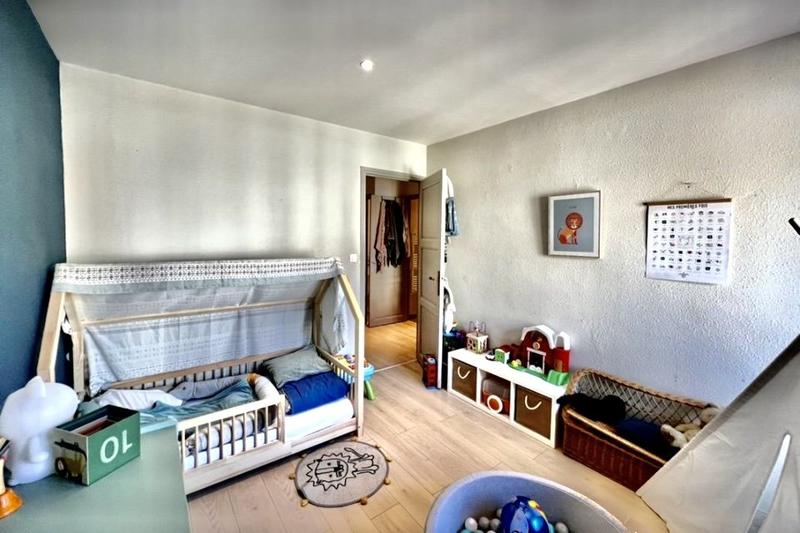 Appartement ancien - 77 m² - 3 pièces