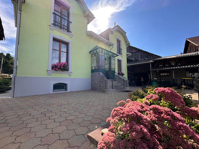 Maison - 139 m² - 7 pièces