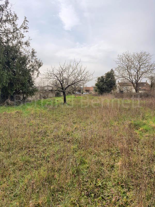 Terrain constructible - 2 139 m²