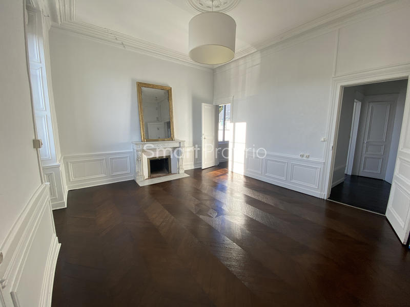 Appartement - 90 m² - 4 pièces