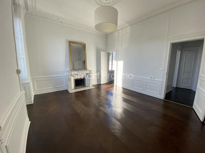 Appartement - 90 m² - 4 pièces