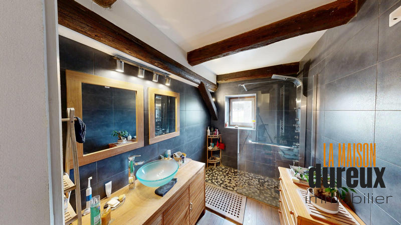 Maison ancienne - 223 m² - 6 pièces