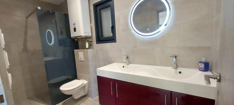 Villa - 250 m² - 6 pièces