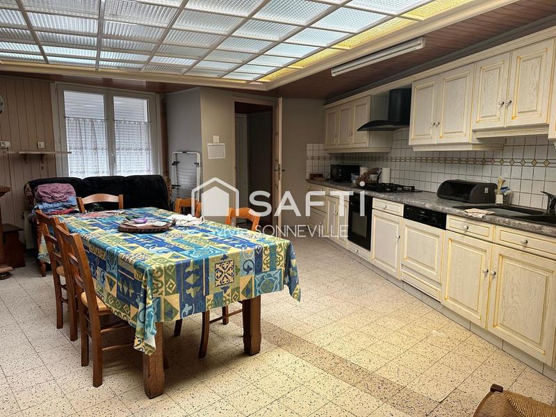 Maison - 98 m² - 5 pièces