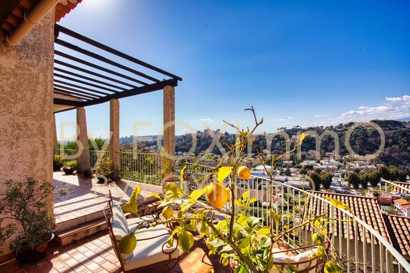 Villa - 269 m² - 9 pièces