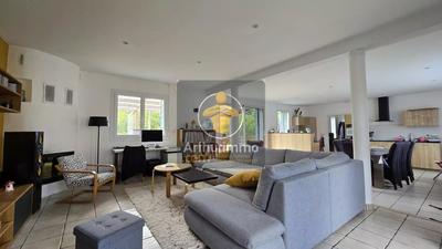 Maison - 123 m² - 4 pièces