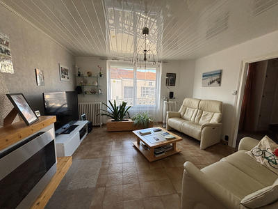 Maison - 199 m² - 9 pièces