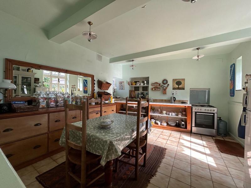 Maison - 204 m² - 9 pièces