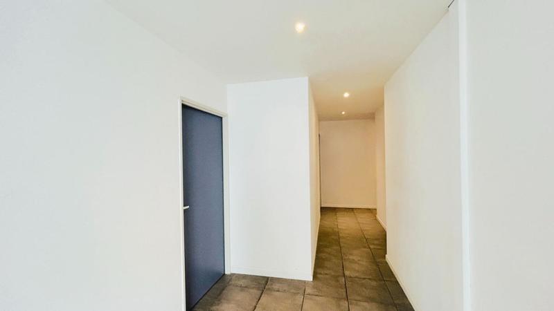 Bureau - 76 m² - 4 pièces