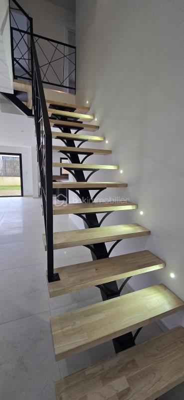 Maison - 177 m² - 6 pièces