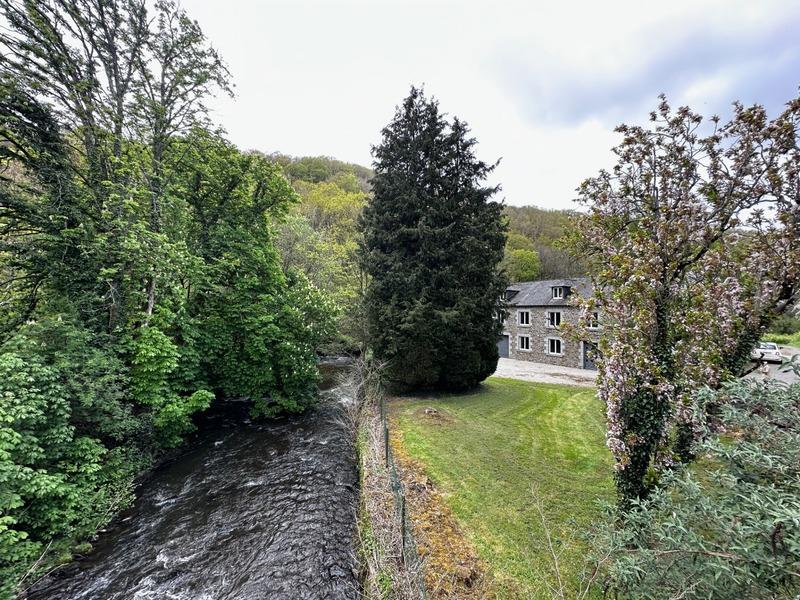 Maison en pierre - 170 m² - 6 pièces