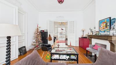 Maison - 228 m² - 9 pièces