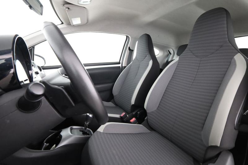 Toyota Aygo 1.0 Vvt-i X-Play X-Shift 3p 72 ch