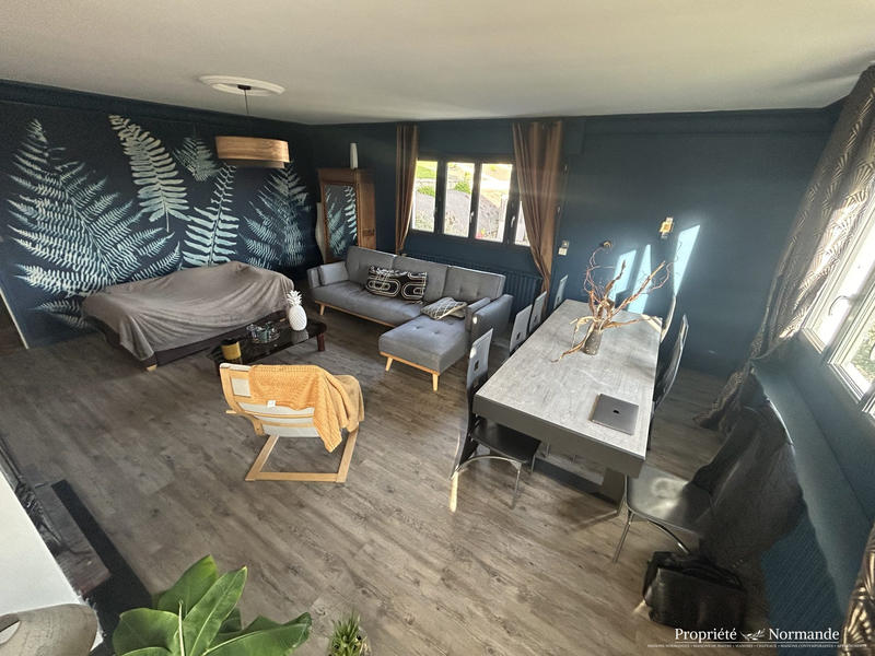 Maison - 280 m² - 8 pièces