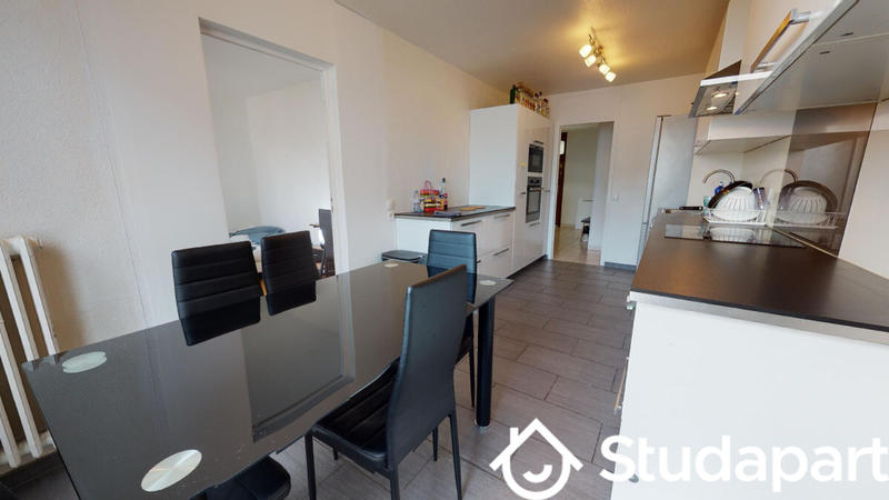 Chambre - 11 m² - 1 pièce