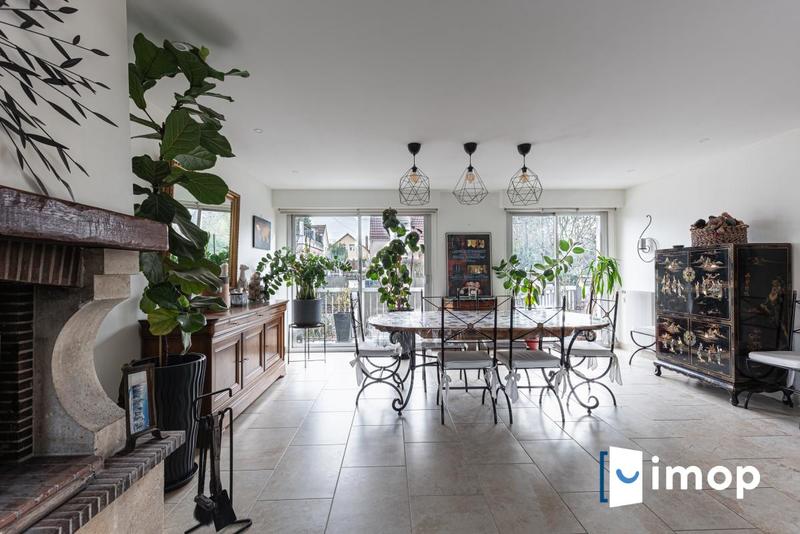 Maison - 161 m² - 6 pièces