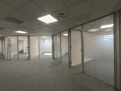 Bureau - 366 m²