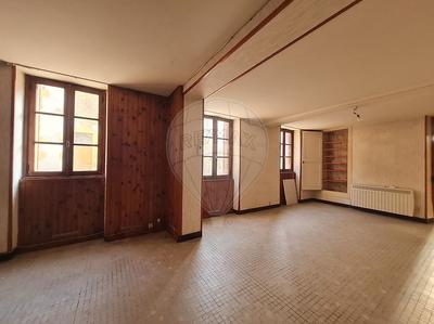 Maison de ville - 218 m² - 9 pièces