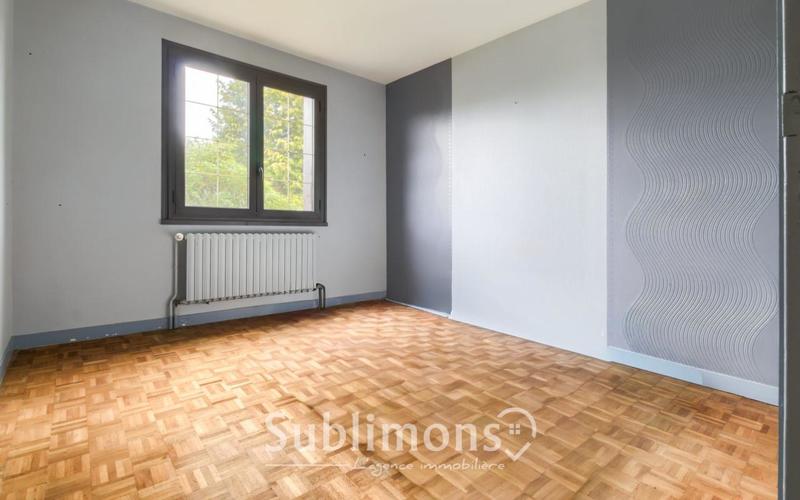 Maison traditionnelle - 157 m² - 6 pièces