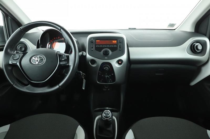 Toyota Aygo 1.0 Vvt-i X-Play 5p 69 ch