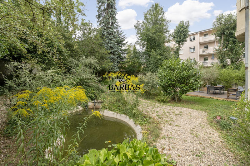 Propriété - 577 m² - 11 pièces