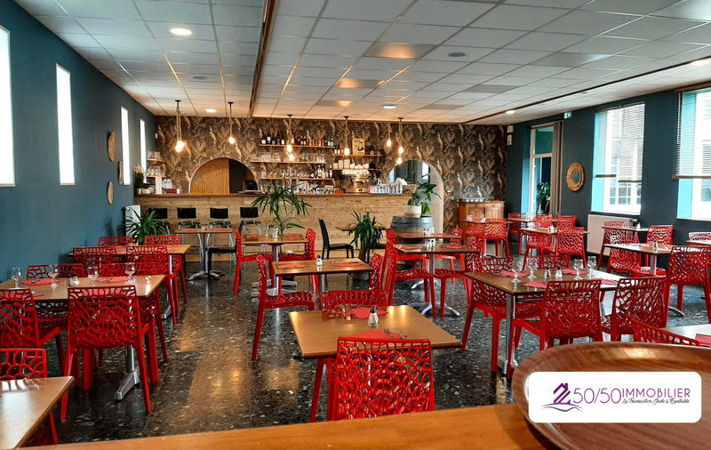 Local commercial - 304 m² - 9 pièces