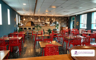 Local commercial - 304 m² - 9 pièces