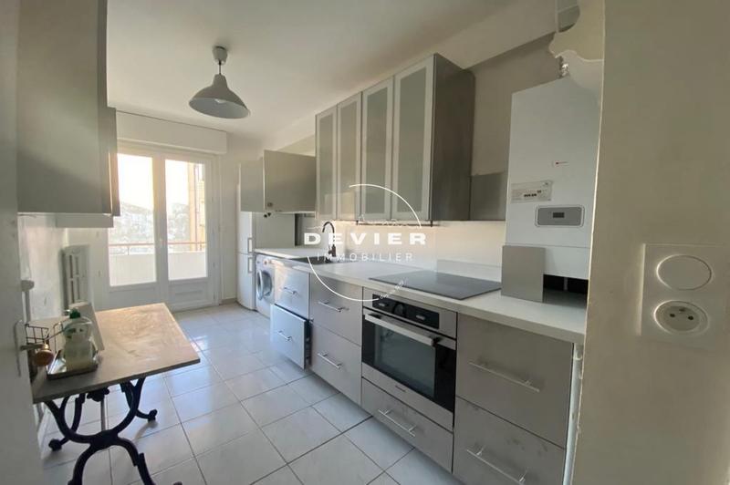 Appartement - 85 m² - 4 pièces