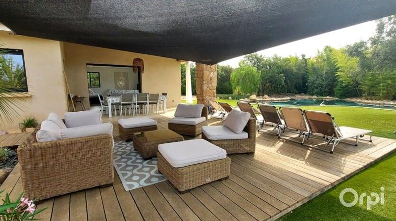 Villa - 180 m² - 5 pièces