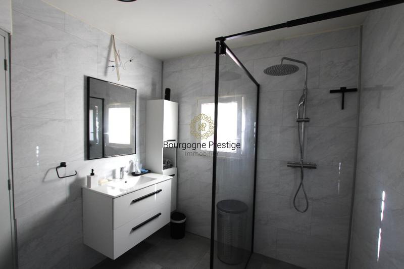 Maison de village - 92 m² - 3 pièces