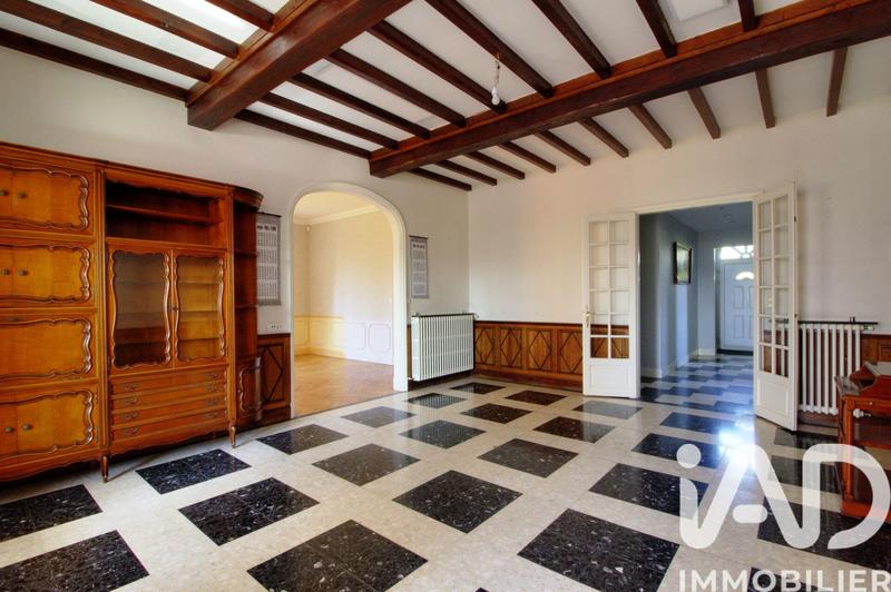 Maison - 294 m² - 8 pièces