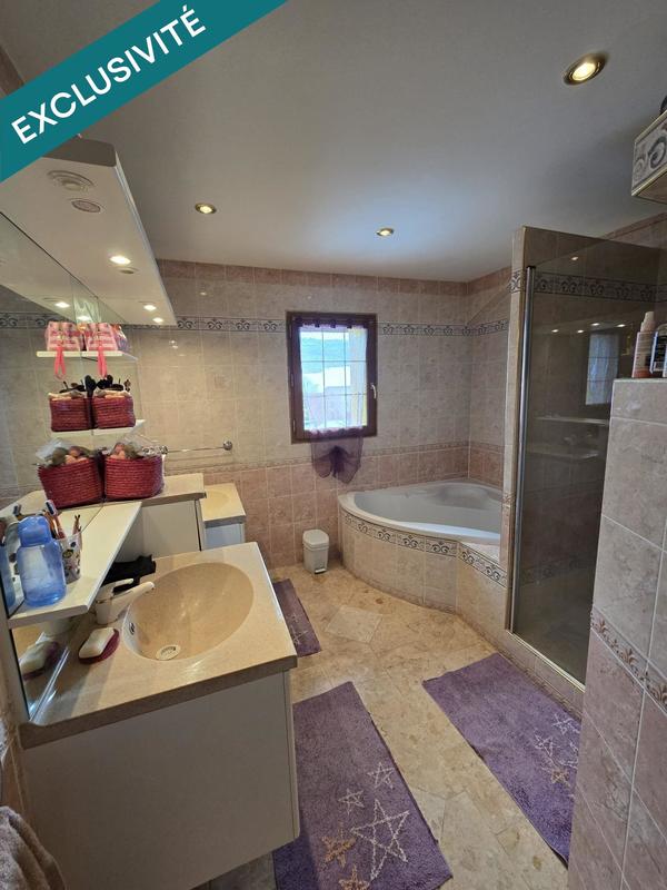 Villa - 226 m² - 7 pièces