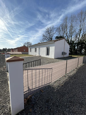 Maison - 90 m² - 4 pièces