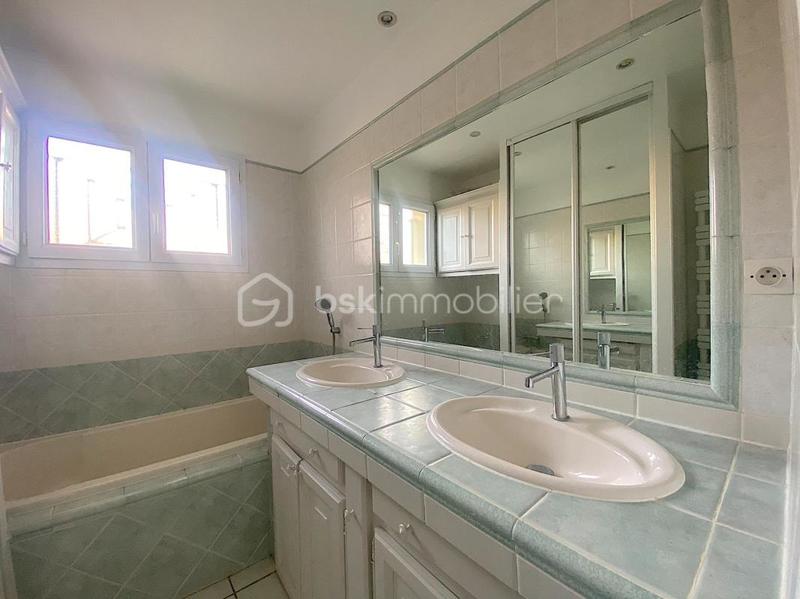 Maison traditionnelle - 110 m² - 4 pièces