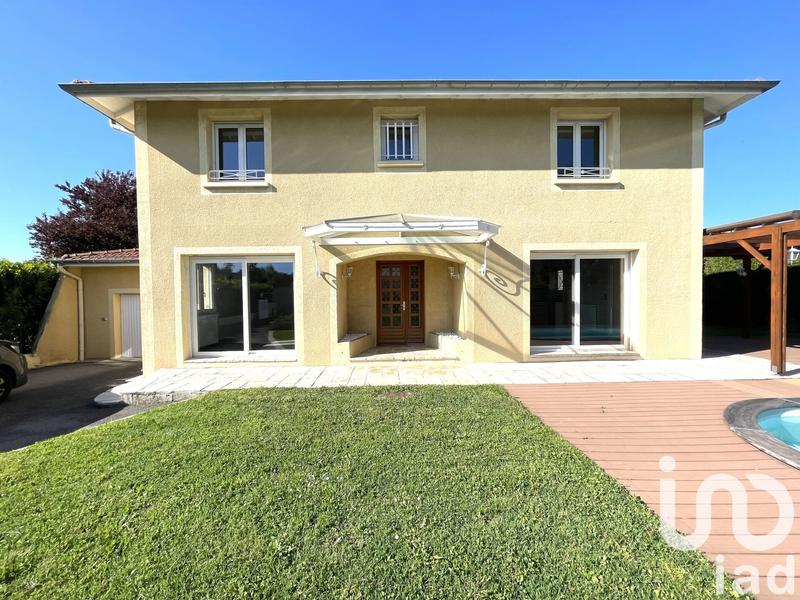 Maison - 179 m² - 8 pièces