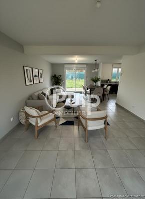 Pavillon - 90 m² - 5 pièces