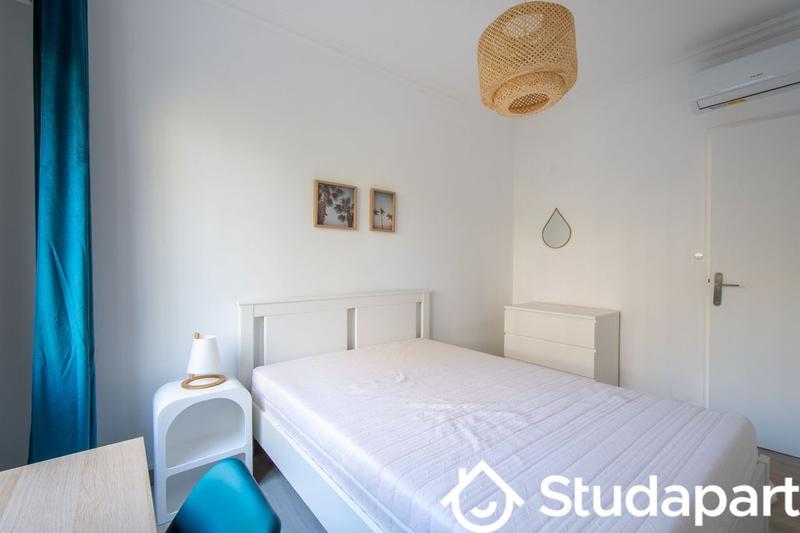 Chambre - 92 m² - 1 pièce