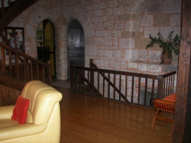 Maison traditionnelle - 900 m² - 10 pièces