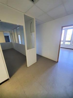 Bureau - 200 m² - 10 pièces