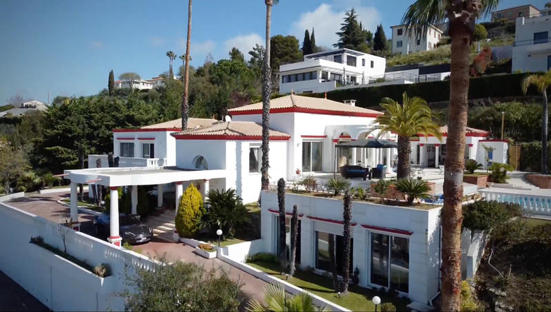 Villa - 665 m² - 10 pièces